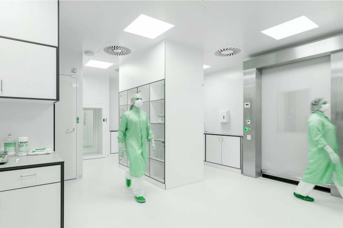 Laminar Flow Hoods