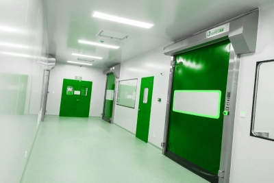 Cleanroom Doors & Hardware Considerations: Solving the #1 Source of Pressure Loss