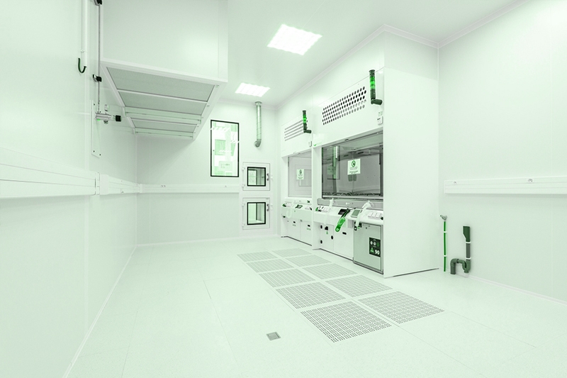 Top 5 Questions to Ask Yourself When Designing a Cleanroom