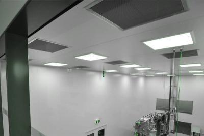 What are the lighting requirements for a clean room?