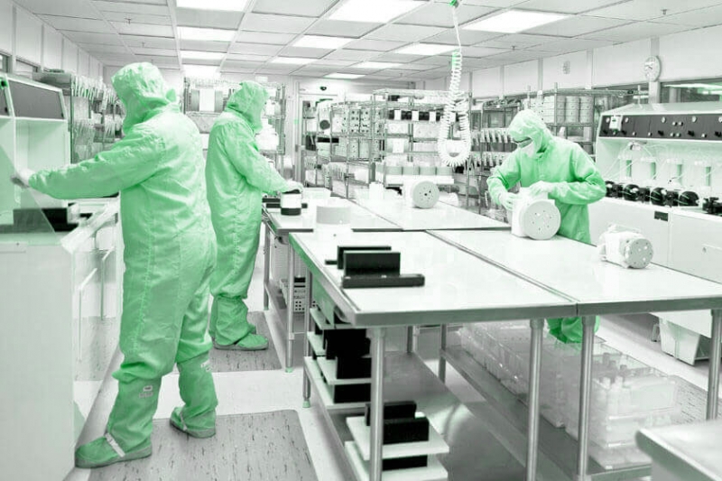 Controlled environment and cleanroom