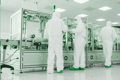 Differential pressure measurement for rooms and filters