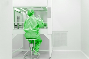 A Guide to Cleanroom Maintenance and Disinfection