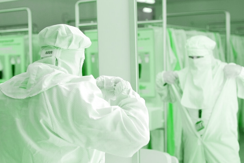Cleanroom Entry and Exit Procedures