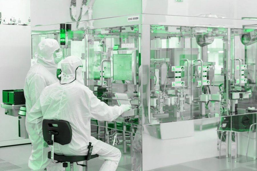 A fresh approach to cleanroom efficiency A fresh approach to cleanroom efficiency