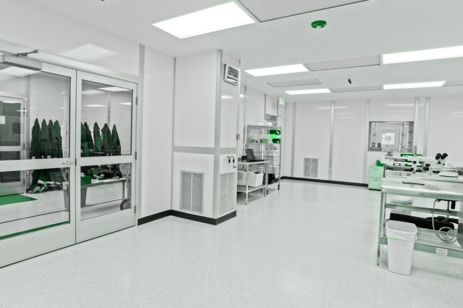 Choosing Cleanroom Doors & Ceilings Choosing Cleanroom Doors & Ceilings