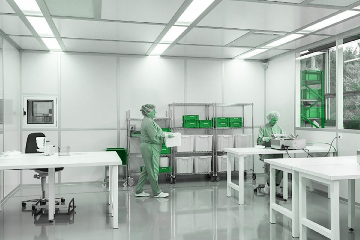 Cleanroom containment strategies Cleanroom containment strategies