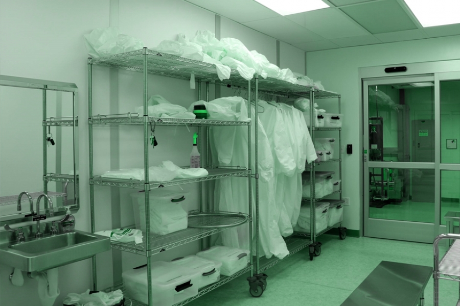 Cleanroom Gowning Procedures