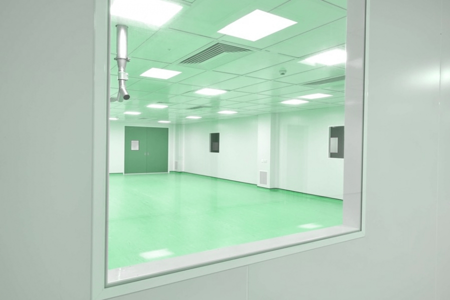 Flush-Mounted Cleanroom Windows