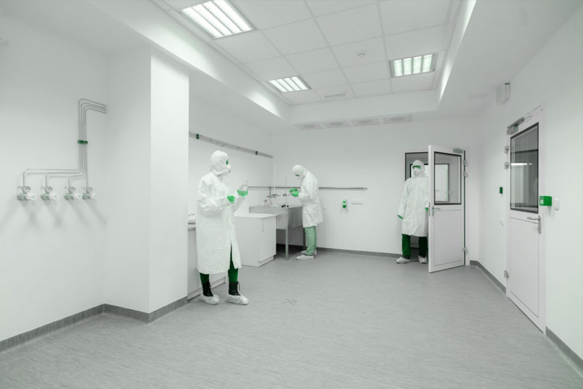 Sources of Cleanroom Contamination Sources of Cleanroom Contamination